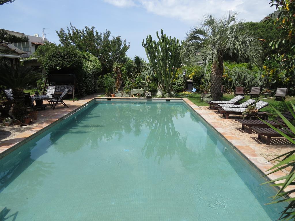 Casa Vacanze Il Pozzo Vila Ísquia Exterior foto